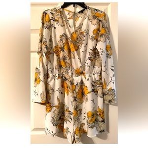 Staccato Long Sleeve Floral Jumpsuit Romper Size L